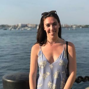 Meet your Posher, Rebecca